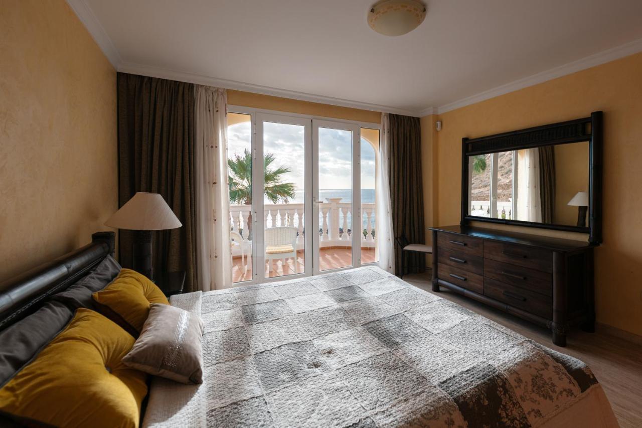 Villa Faya On The First Ocean Line With New Heated Pool Лос-Крістіанос Екстер'єр фото