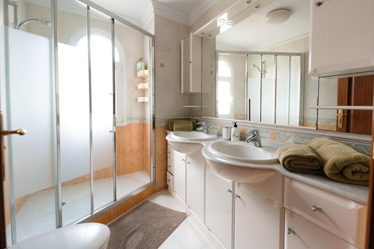 Villa Faya On The First Ocean Line With New Heated Pool Лос-Крістіанос Екстер'єр фото