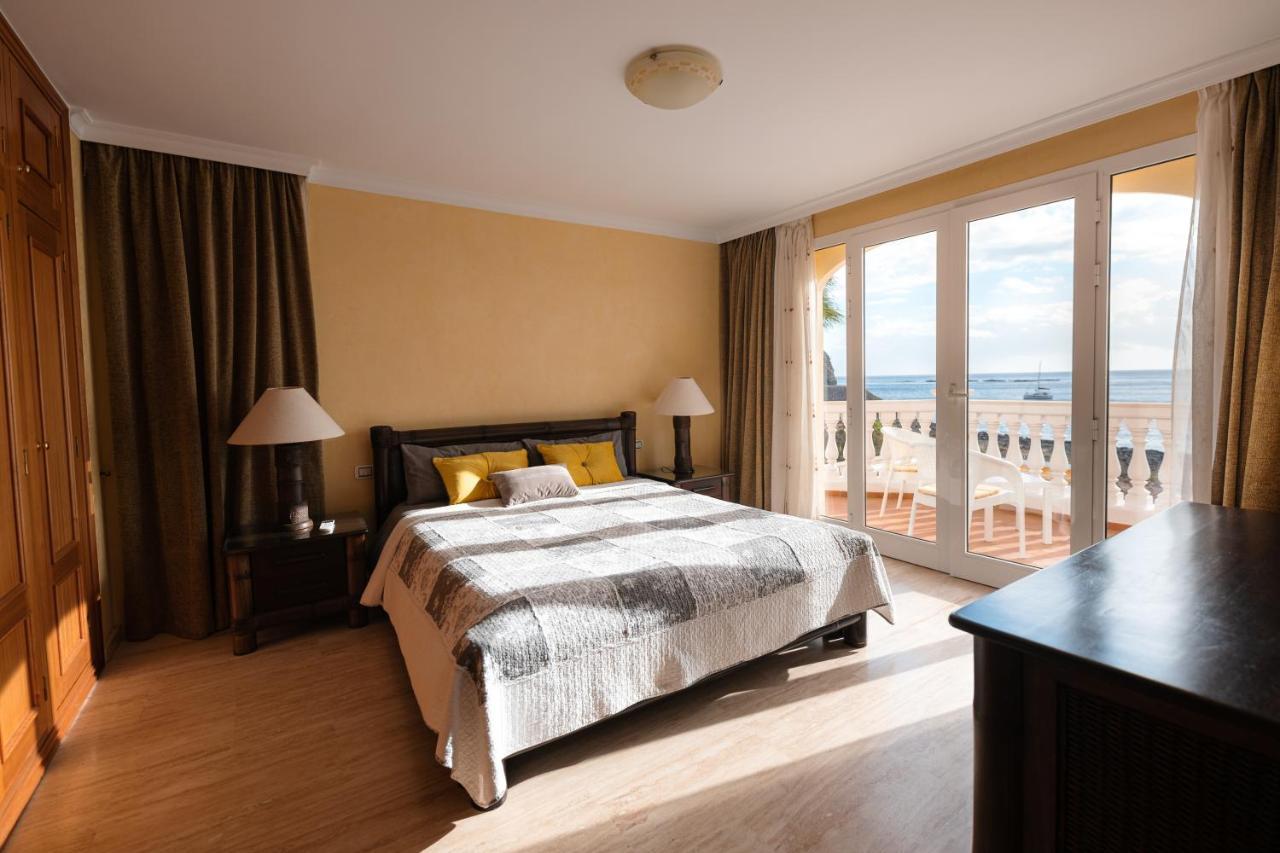 Villa Faya On The First Ocean Line With New Heated Pool Лос-Крістіанос Екстер'єр фото